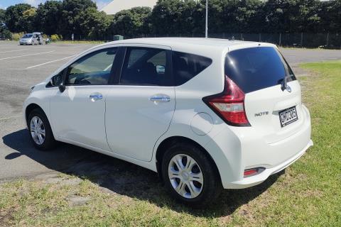 2017 Nissan Note X - Thumbnail