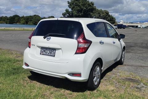 2017 Nissan Note X - Thumbnail