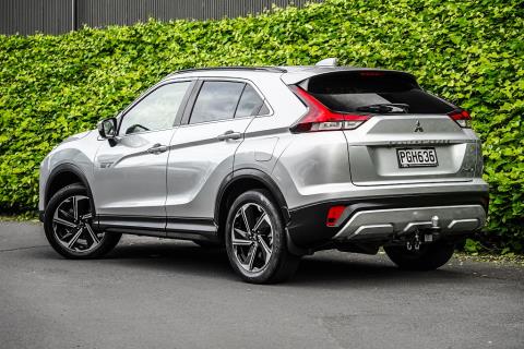 2022 Mitsubishi Eclipse Cross PHEV 4WD - Thumbnail