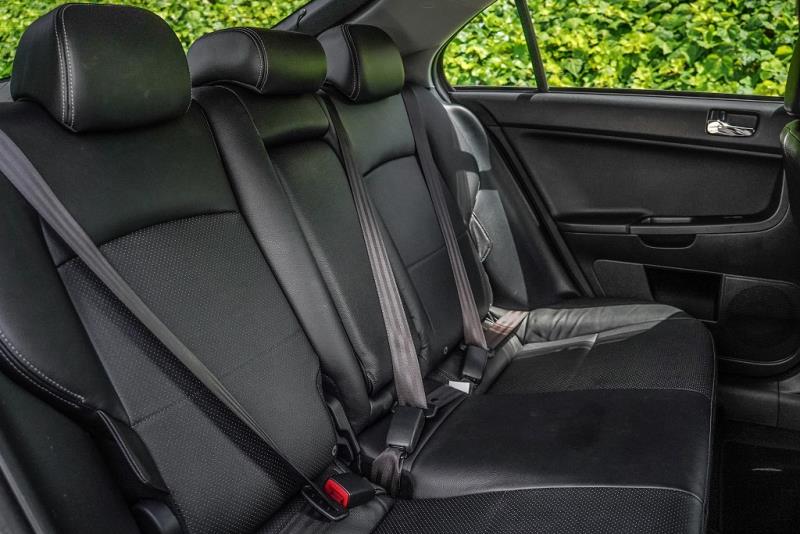 2016 Mitsubishi Lancer Sei / Galant