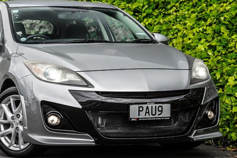 2012 Mazda Axela 20S / 3 Sport