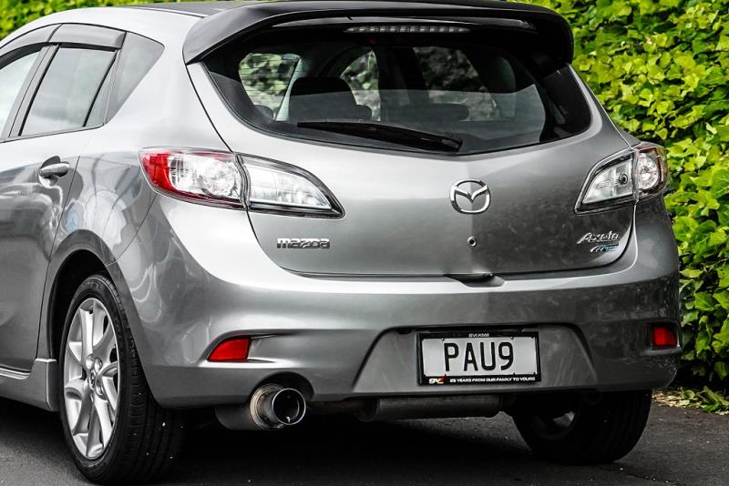 2012 Mazda Axela 20S / 3 Sport