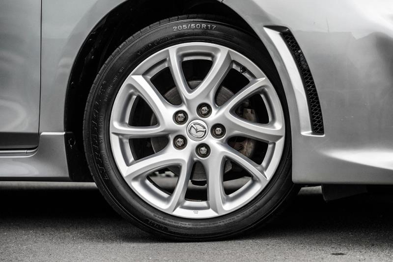 2012 Mazda Axela 20S / 3 Sport