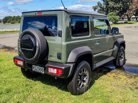 2021 Suzuki Jimny Sierra 4WD - Thumbnail