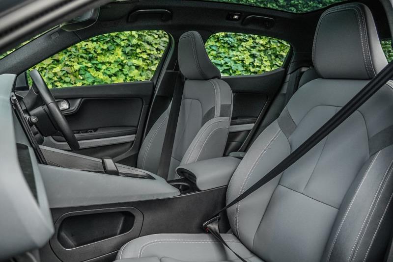 2022 Polestar 2 LRDM PLUS