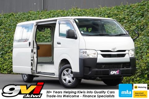 2020 Toyota Hiace ZL 5 Door - Thumbnail