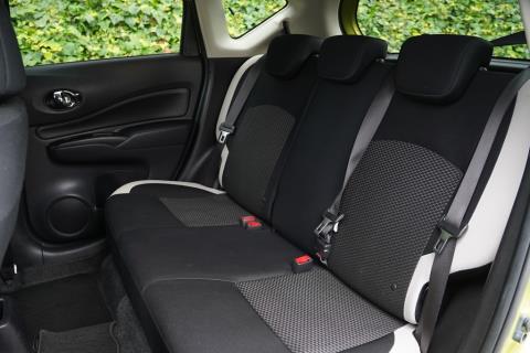 2018 Nissan Note e-Power X - Thumbnail