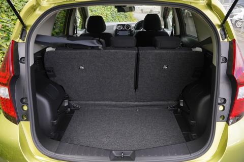 2018 Nissan Note e-Power X - Thumbnail