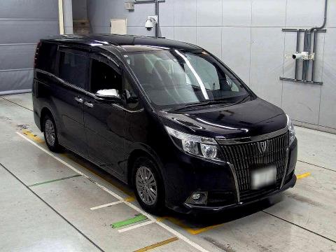 2017 Toyota Esquire / Noah 7 Seater - Thumbnail
