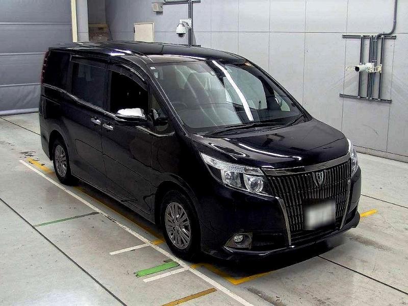 2017 Toyota Esquire / Noah 7 Seater