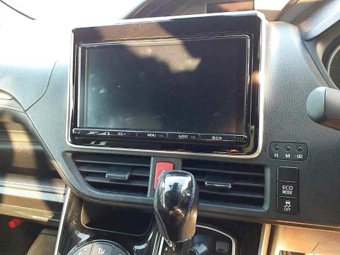 2017 Toyota Esquire / Noah 7 Seater - Thumbnail