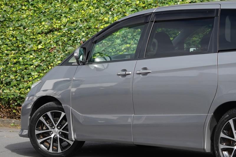 2015 Toyota Estima Aeras 8 Seater