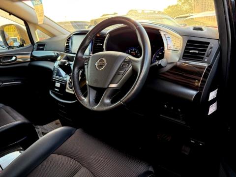 2018 Nissan Elgrand Highway Star - Thumbnail