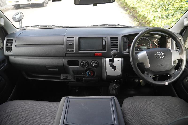 2018 Toyota Hiace GL 5 Door
