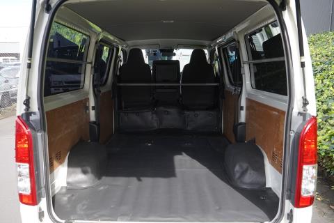 2018 Toyota Hiace GL 5 Door - Thumbnail