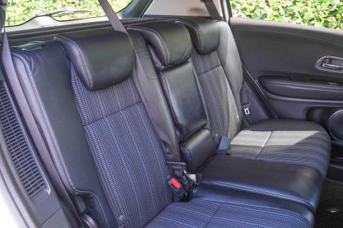 2015 Honda Vezel Hybrid Z / HR-V - Thumbnail