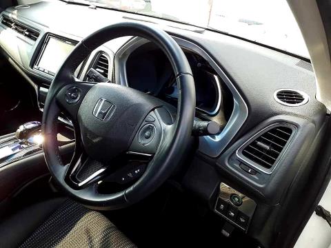 2015 Honda Vezel Hybrid Z / HR-V - Thumbnail