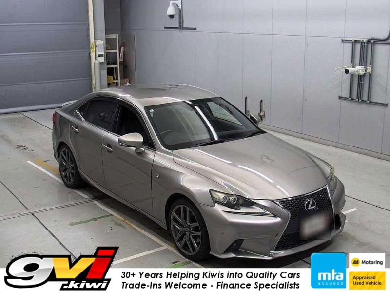 2013 Lexus IS 300h