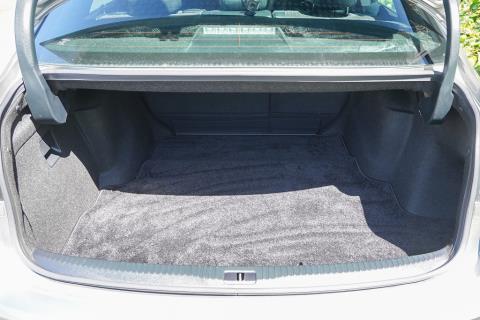 2013 Lexus IS 300h - Thumbnail