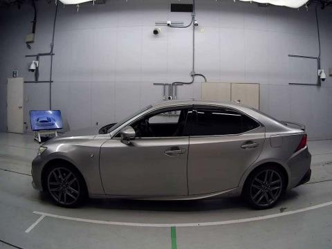 2013 Lexus IS 300h - Thumbnail