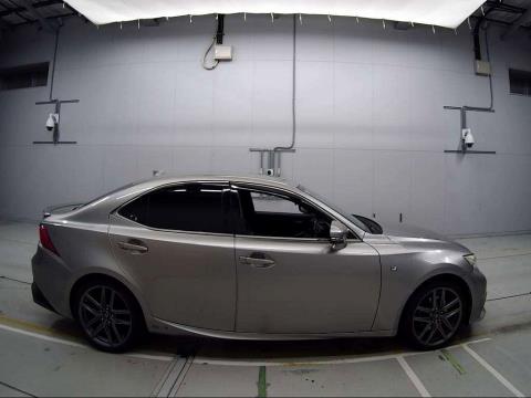 2013 Lexus IS 300h - Thumbnail