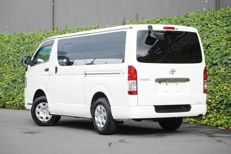 2019 Toyota Hiace GL 5 Door