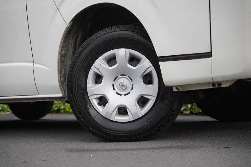 2019 Toyota Hiace GL 5 Door