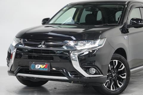 2015 Mitsubishi Outlander PHEV G - Thumbnail