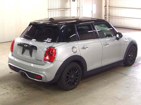 2016 Mini Cooper S - Thumbnail