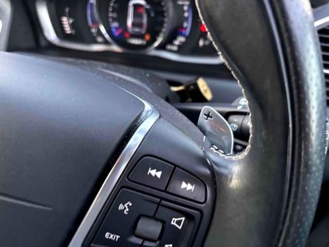 2015 Volvo XC60 T5 R Design - Thumbnail