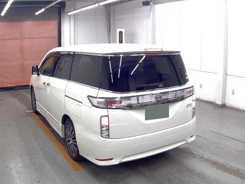 2015 Nissan Elgrand 350 Highway Star - Thumbnail
