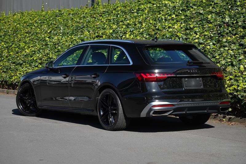 2021 Audi A4 Avant 35TFSi S Line