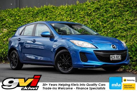 2013 Mazda 3 Sport / Axela 20S