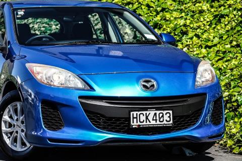 2013 Mazda 3 Sport / Axela 20S - Thumbnail