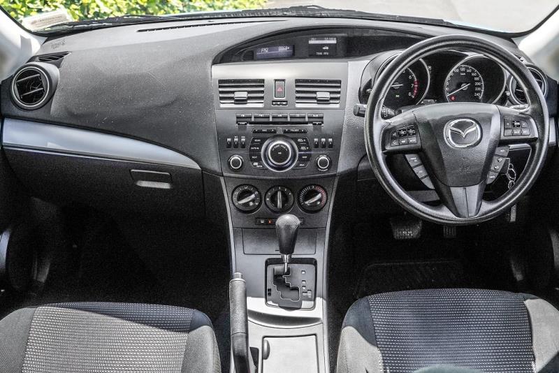 2013 Mazda 3 Sport / Axela 20S