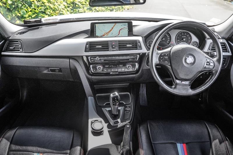 2017 BMW 330e e-Drive Hybrid