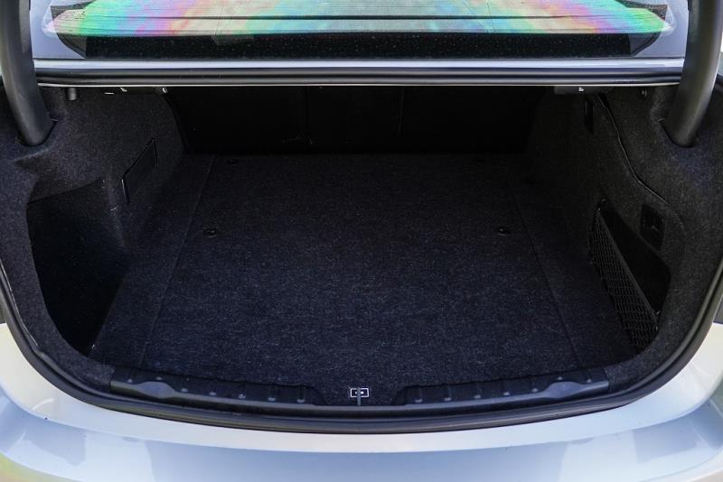 2017 BMW 330e e-Drive Hybrid