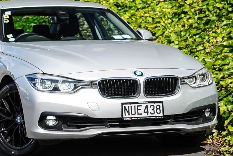 2017 BMW 330e e-Drive Hybrid