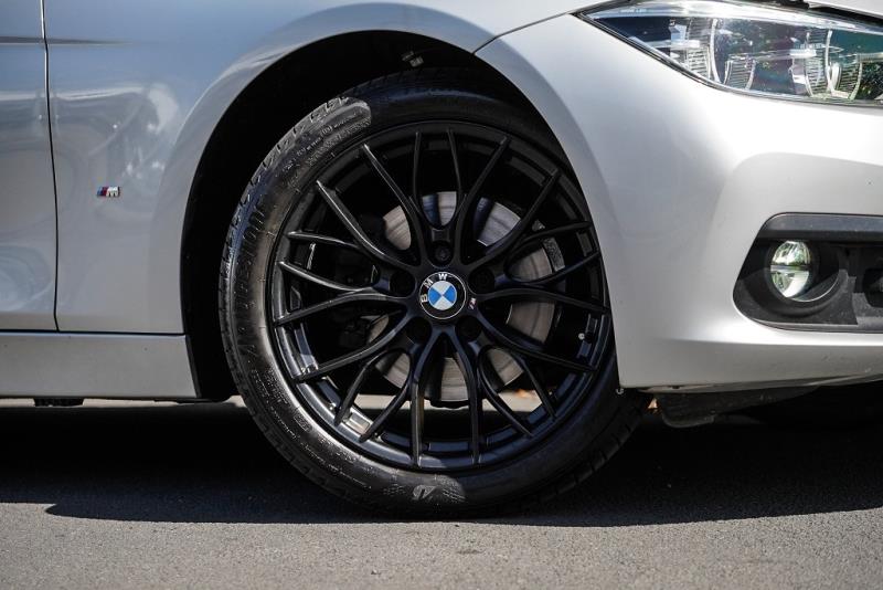 2017 BMW 330e e-Drive Hybrid