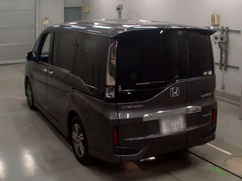 2018 Honda Step Wagon