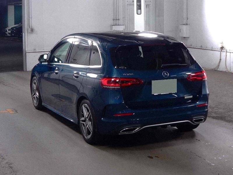 2020 Mercedes Benz B 180 AMG Line