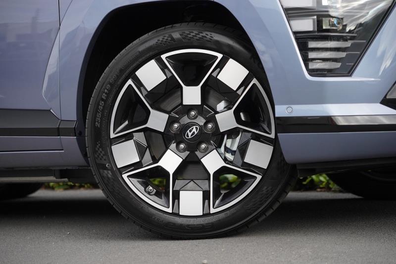 2024 Hyundai Kona Lounge 64kWh