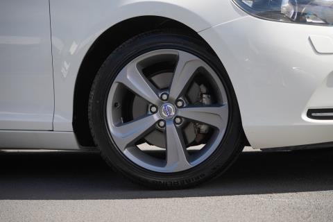 2013 Volvo V40 T4 Se - Thumbnail