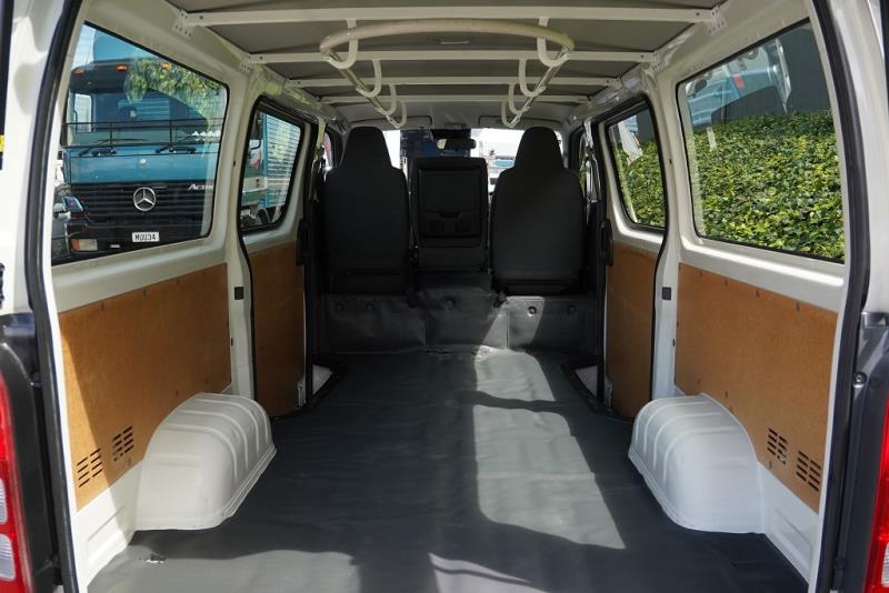 2020 Toyota Hiace ZL 5 Door