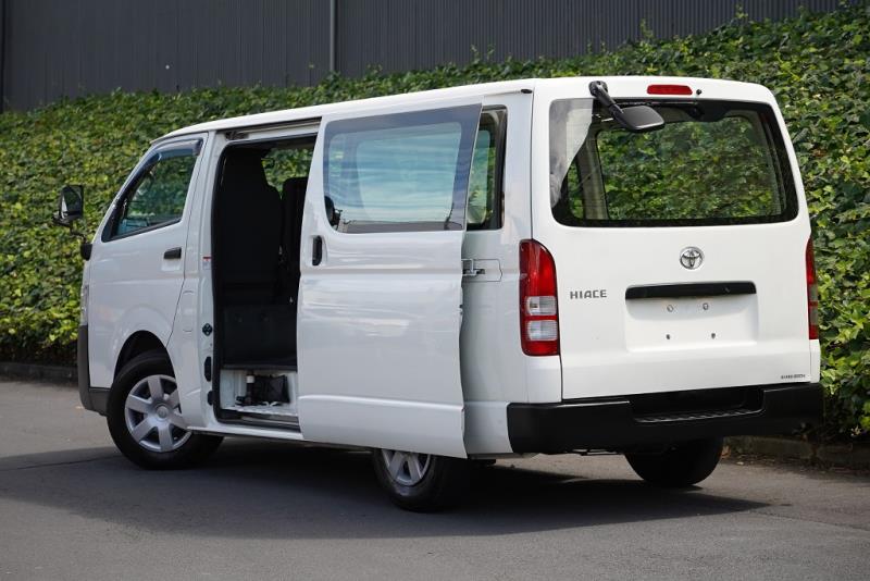2020 Toyota Hiace ZL 5 Door