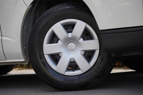 2020 Toyota Hiace ZL 5 Door - Thumbnail