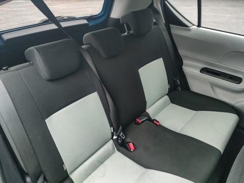 2012 Toyota Aqua Hybrid - Thumbnail