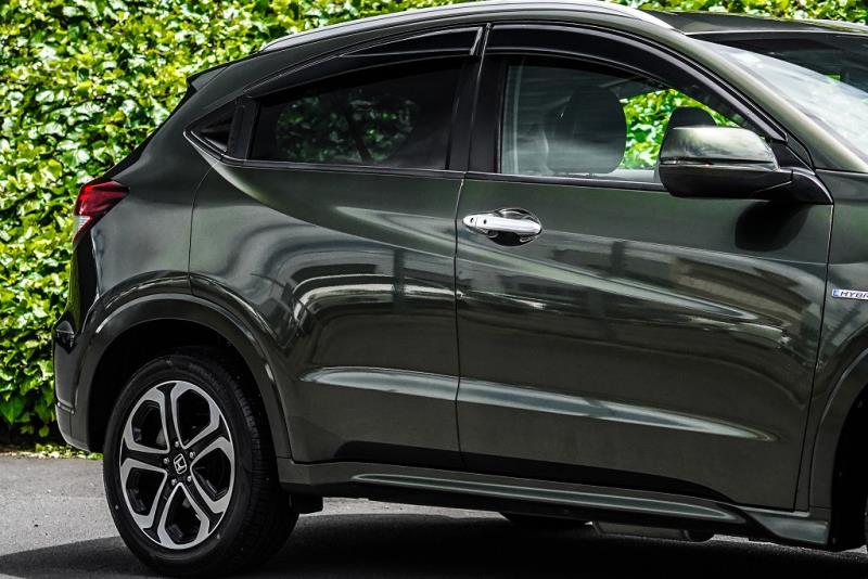 2014 Honda Vezel Z Hybrid / HR-V