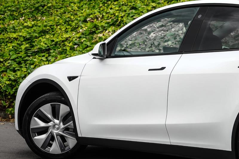 2023 Tesla Model Y RWD 60kWh