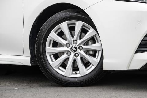 2021 Toyota Camry SX Hybrid - Thumbnail